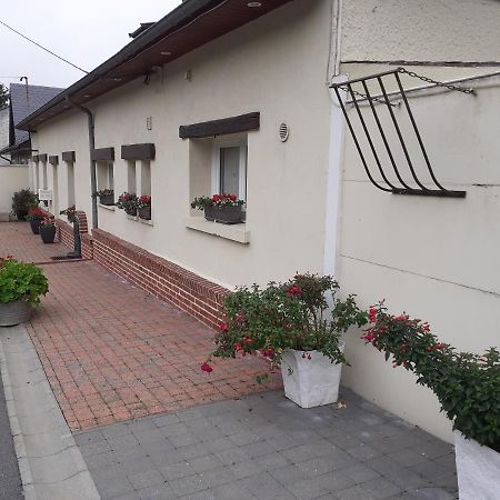 Bed and Breakfast Relais Des Tourterelles La Neuville-aux-Joutes Zewnętrze zdjęcie