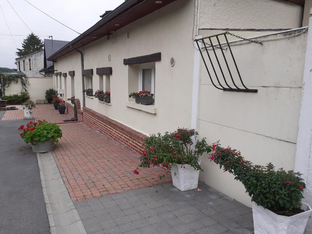 Bed and Breakfast Relais Des Tourterelles La Neuville-aux-Joutes Zewnętrze zdjęcie